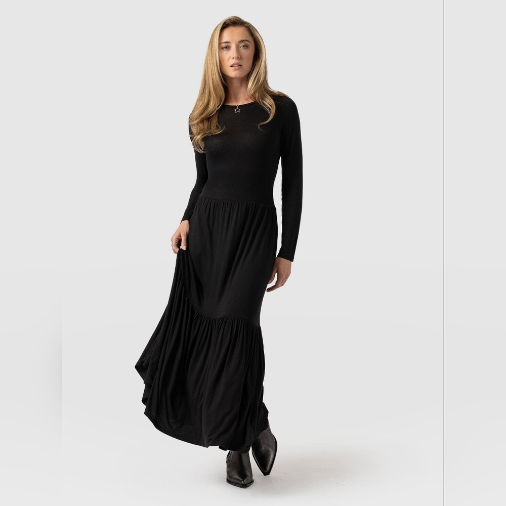 Saint + Sofia Greenwich Black Maxi Dress Tiered Pocket Long Sleeve Size 10